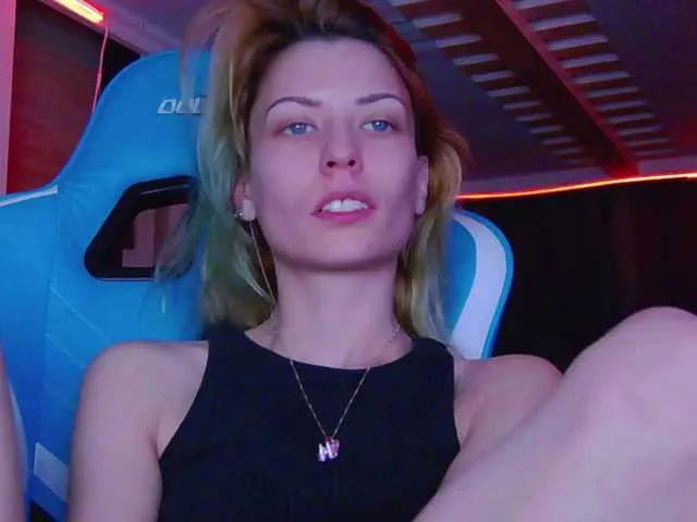 Live sex webcam photo for karo131324 #277524308