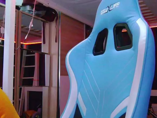 Live sex webcam photo for karo131324 #277531069