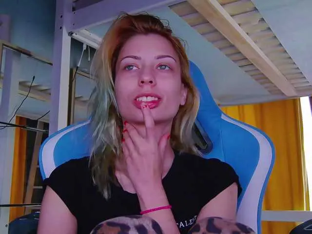 Live sex webcam photo for karo131324 #277648873