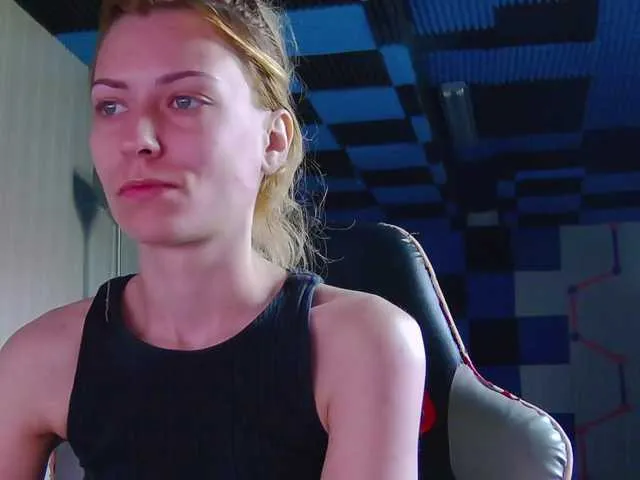 Live sex webcam photo for karo131324 #277708934