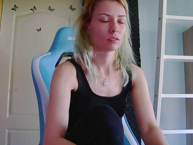 Live sex webcam photo for karo131324 #277855024