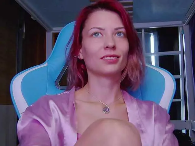 Live sex webcam photo for karo131324 #289499040