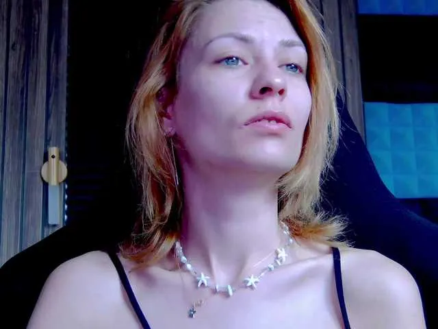 Live sex webcam photo for karo131324 #290755822