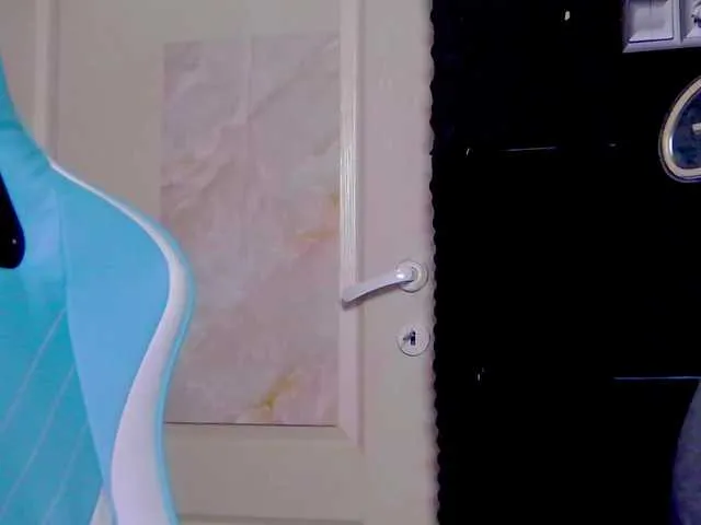 Live sex webcam photo for karo131324 #290884541