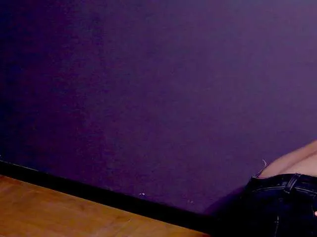 Live sex webcam photo for karo131324 #291085647