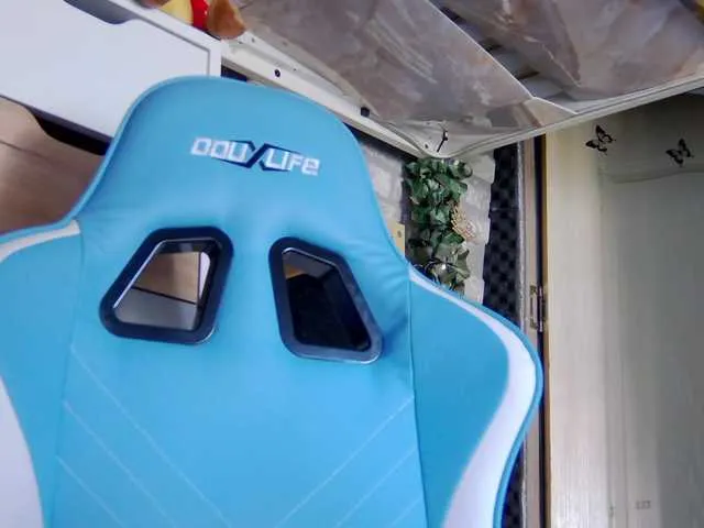 Live sex webcam photo for karo131324 #291337525