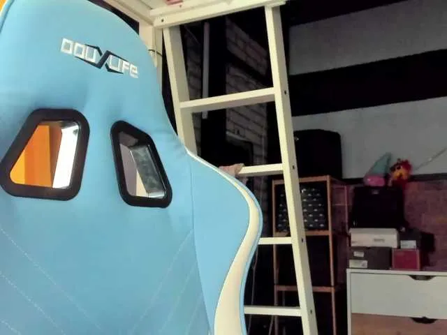 Live sex webcam photo for karo131324 #291628915