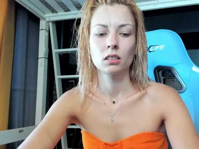 Live sex webcam photo for karo131324 #291640891