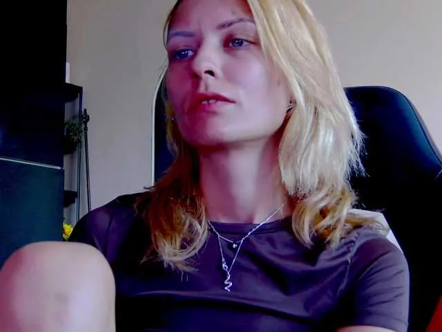 Live sex webcam photo for karo131324 #291661094