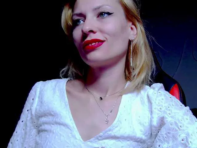 Live sex webcam photo for karo131324 #291688698