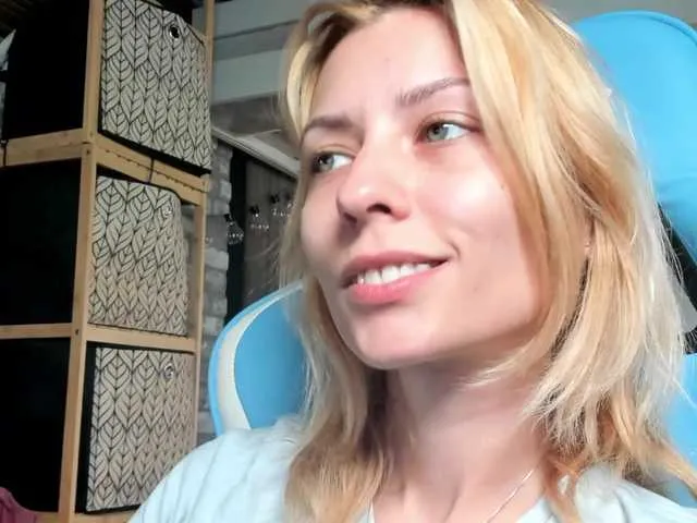 Live sex webcam photo for karo131324 #291866205