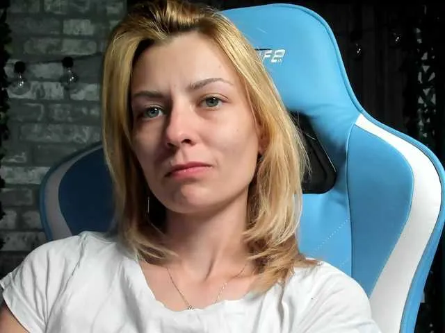 Live sex webcam photo for karo131324 #291902196