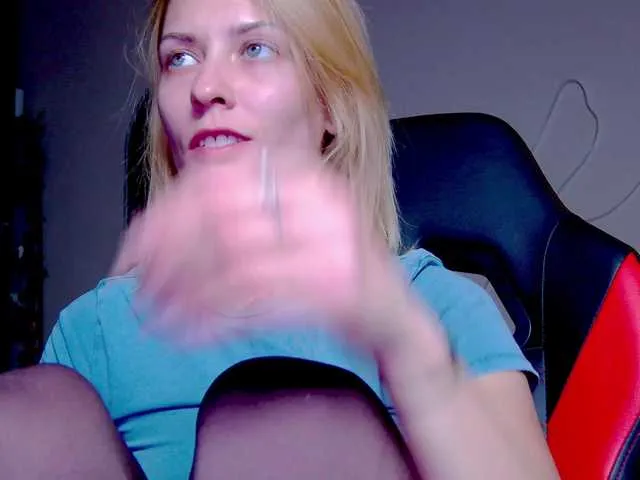 Live sex webcam photo for karo131324 #291982308