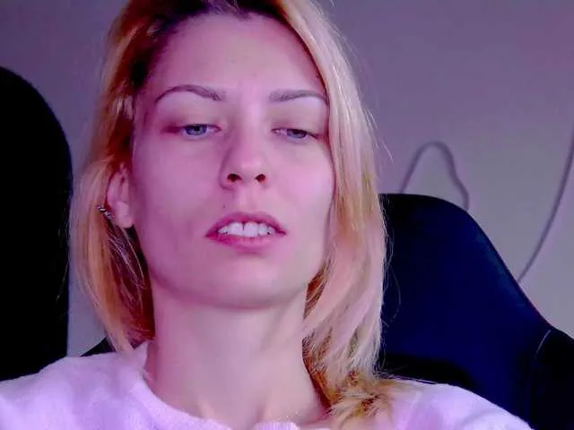 Live sex webcam photo for karo131324 #291992633