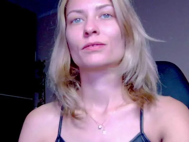 Live sex webcam photo for karo131324 #292021903