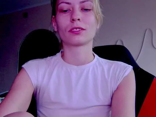 Live sex webcam photo for karo131324 #292065331