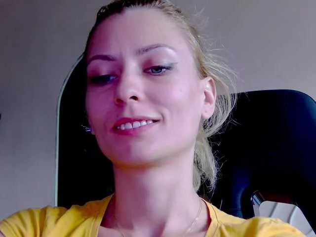 Live sex webcam photo for karo131324 #292074173