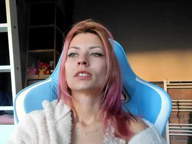 Live sex webcam photo for karo131324 #292141221