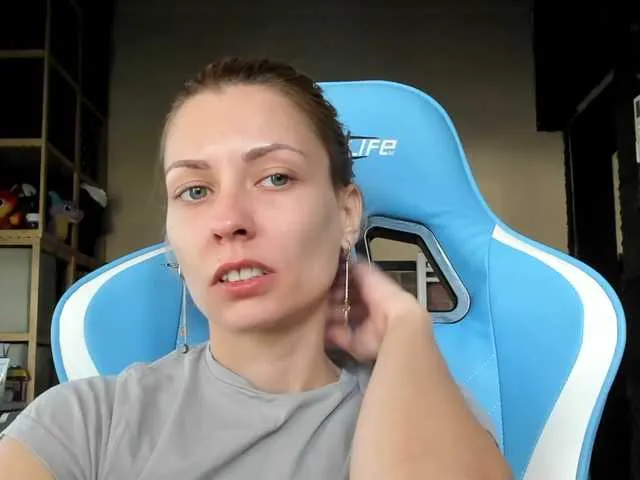 Live sex webcam photo for karo131324 #292162149