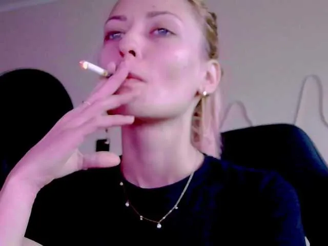 Live sex webcam photo for karo131324 #292199363