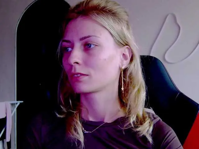 Live sex webcam photo for karo131324 #292235385