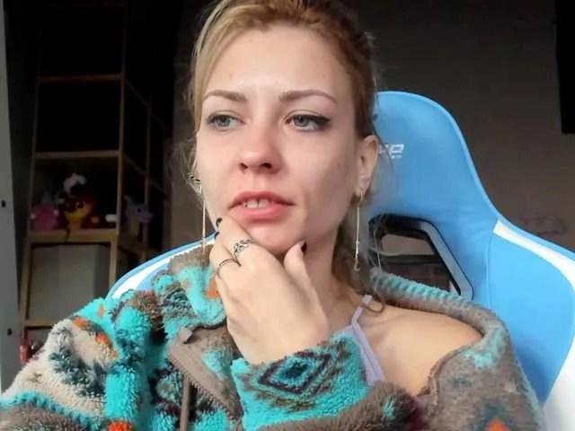 Live sex webcam photo for karo131324 #292259902