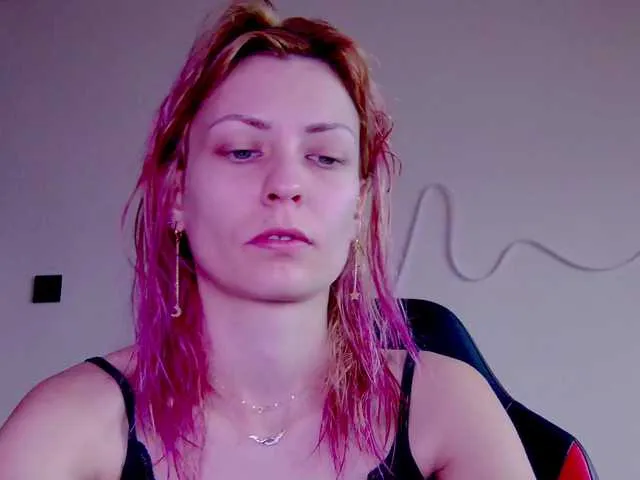 Live sex webcam photo for karo131324 #292335043