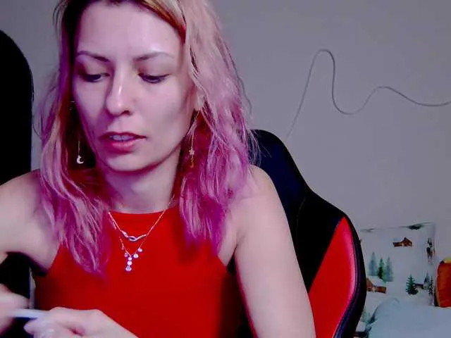 Live sex webcam photo for karo131324 #292356127