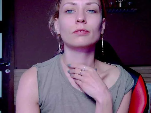 Live sex webcam photo for karo131324 #292422942