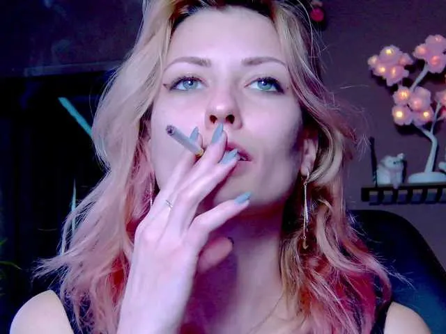 Live sex webcam photo for karo131324 #292429400