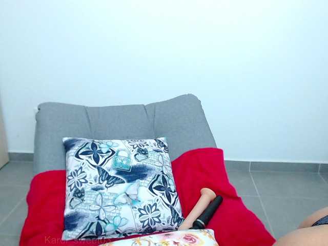 Live sex webcam photo for karol-sweet02 #272484240