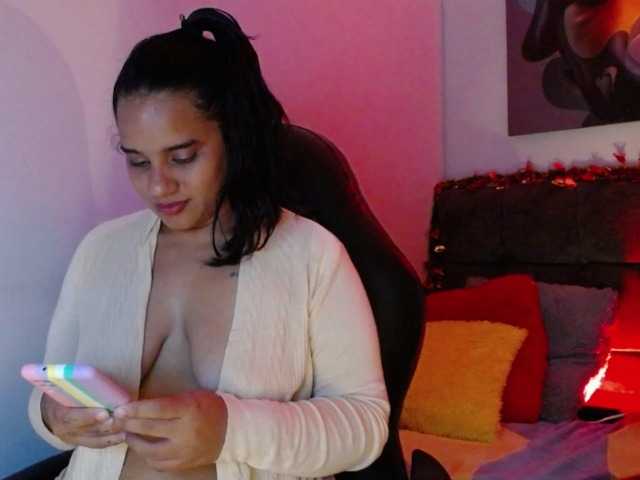 Live sex webcam photo for karolay-latinahot #277319346