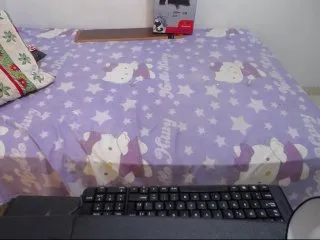 Live sex webcam photo for karolebony1 #140786744