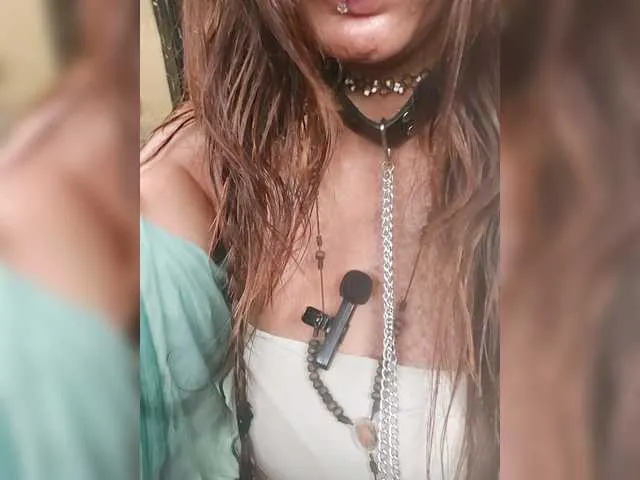 Live sex webcam photo for karolfox #293543865