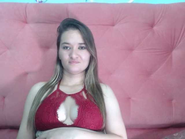 Live sex webcam photo for karolfoxhxt #273896187