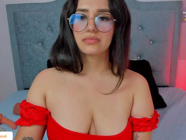 Live sex webcam photo for karolina-evans #290745363