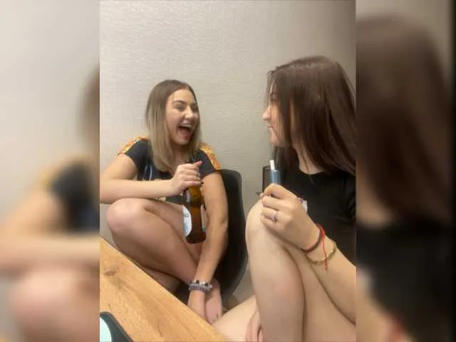 Live sex webcam photo for karolina7 #276685708