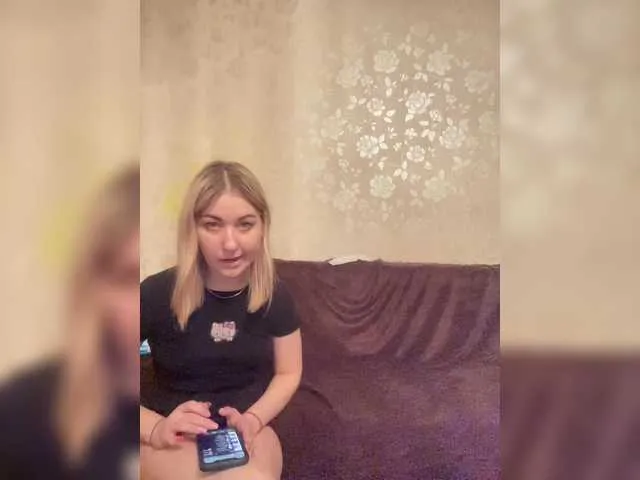 Live sex webcam photo for karolina7 #290734434