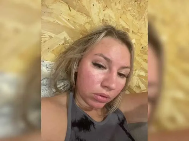 Live sex webcam photo for karolina7 #291420312