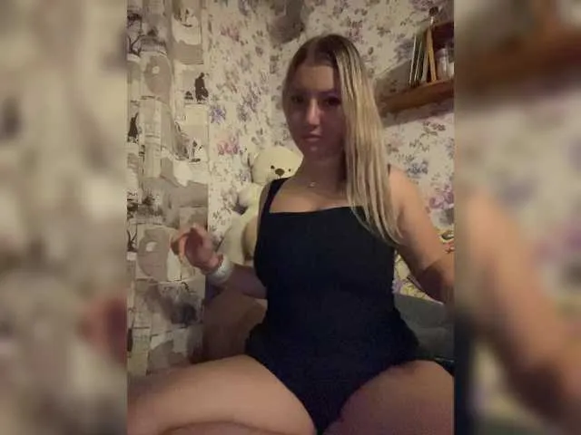 Live sex webcam photo for karolina7 #291745210