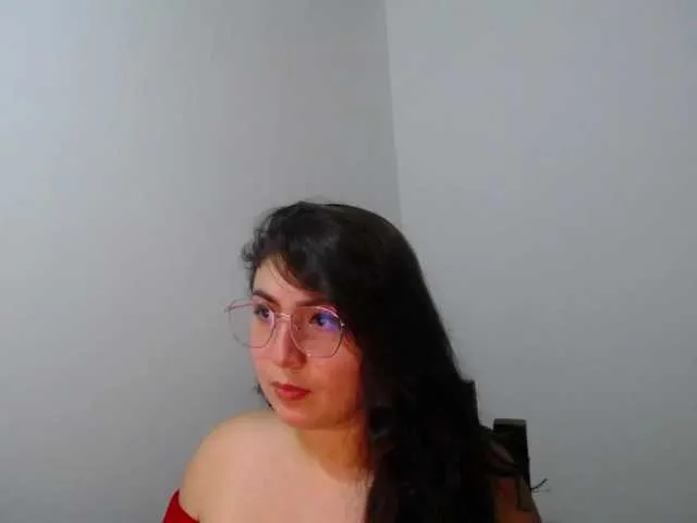 Live sex webcam photo for karoline07 #272669635