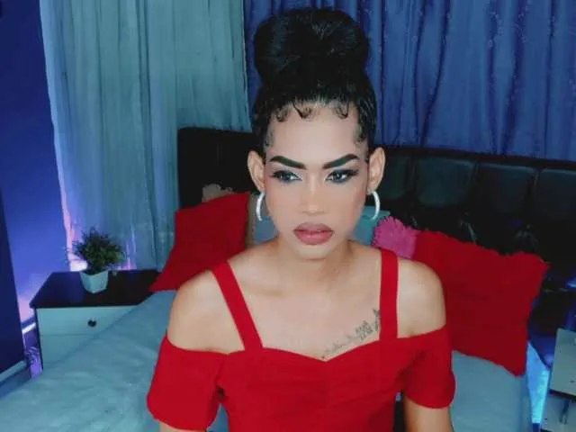 Live sex webcam photo for karolsexx- #290975454