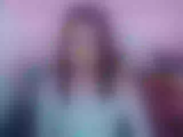 Live sex webcam photo for karolsexx- #291842753