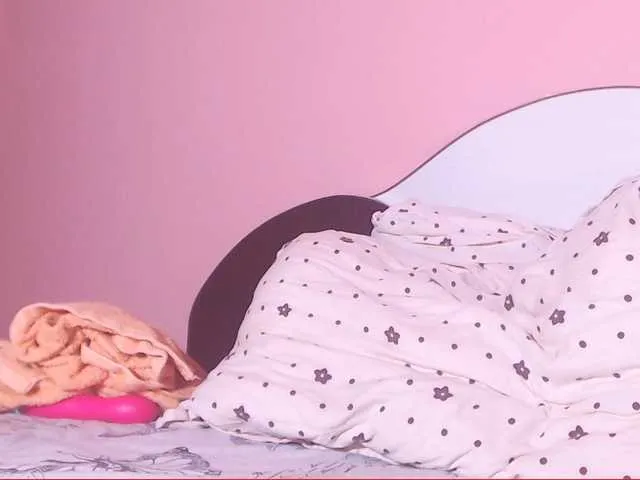Live sex webcam photo for karynarose #273096179