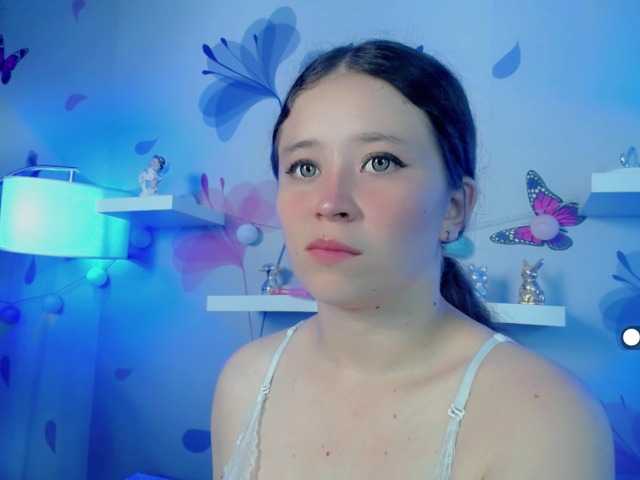 Live sex webcam photo for kataleya-juli #272992482