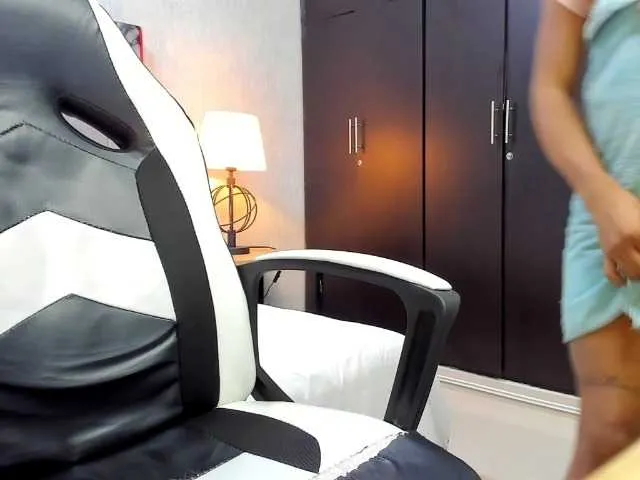 Live sex webcam photo for kataleyaSmith #275929481