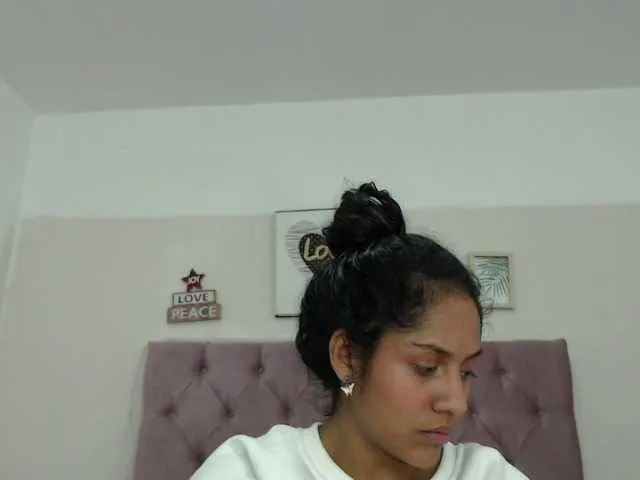 Live sex webcam photo for kataleyarous #277776150