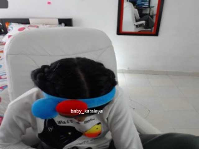 Live sex webcam photo for kataleyaweb #271872617