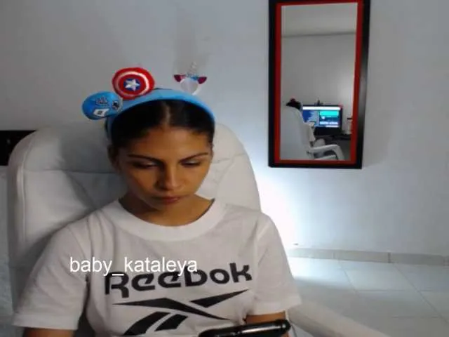 Live sex webcam photo for kataleyaweb #272090101