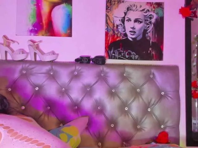 Live sex webcam photo for katamonroy #291754794